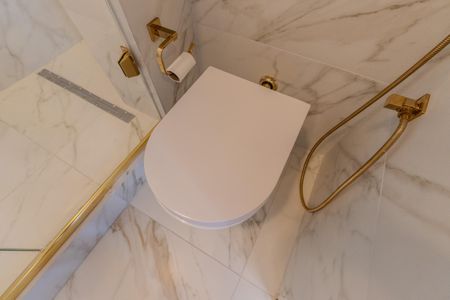 Apartamento à venda com 240m², 4 quartos e 1 vaga Apartamento à venda com 240m², 4 quartos e 1 vagaBanheiro da Suíte 1