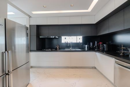 Apartamento à venda com 240m², 4 quartos e 1 vaga Apartamento à venda com 240m², 4 quartos e 1 vagaCozinha