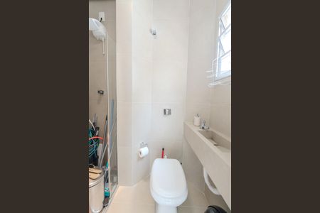 Apartamento à venda com 240m², 4 quartos e 1 vaga Apartamento à venda com 240m², 4 quartos e 1 vagaBanheiro de serviço