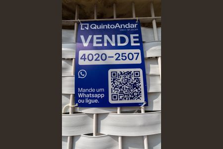 Casa à venda com 203m², 2 quartos e 3 vagas Casa à venda com 203m², 2 quartos e 3 vagasPlaca