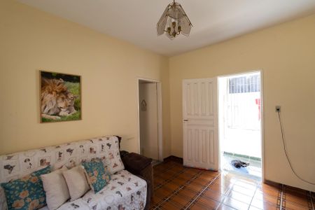 Casa à venda com 203m², 2 quartos e 3 vagas Casa à venda com 203m², 2 quartos e 3 vagasSala