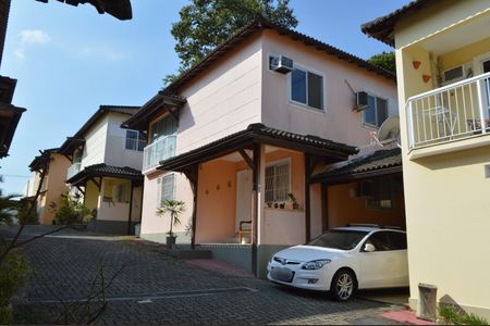 Casa de condomínio à venda com 125m², 3 quartos e 2 vagas Casa de condomínio à venda com 125m², 3 quartos e 2 vagasFachada da Casa