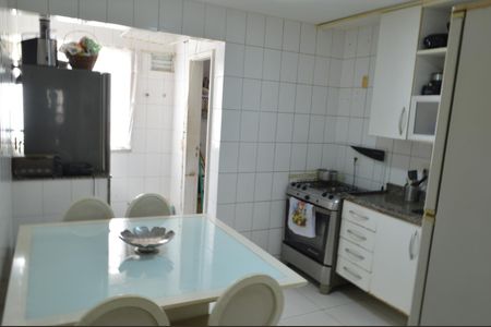 Casa de condomínio à venda com 125m², 3 quartos e 2 vagas Casa de condomínio à venda com 125m², 3 quartos e 2 vagasCozinha