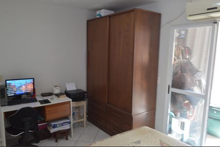 Casa de condomínio à venda com 125m², 3 quartos e 2 vagas Casa de condomínio à venda com 125m², 3 quartos e 2 vagasSuíte