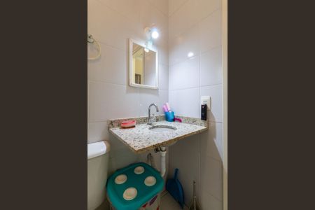 Casa à venda com 60m², 3 quartos e 3 vagasBanheiro 