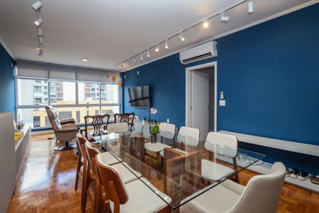 Apartamento à venda com 140m², 2 quartos e 1 vaga Apartamento à venda com 140m², 2 quartos e 1 vagaSala