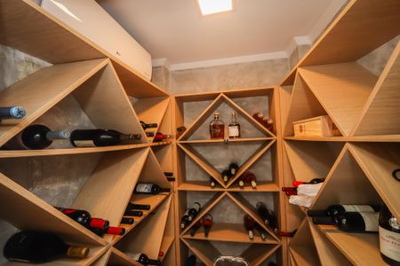 Apartamento à venda com 140m², 2 quartos e 1 vaga Apartamento à venda com 140m², 2 quartos e 1 vagaMini Adega