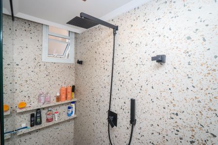 Apartamento à venda com 140m², 2 quartos e 1 vaga Apartamento à venda com 140m², 2 quartos e 1 vagaBanheiro da Suite