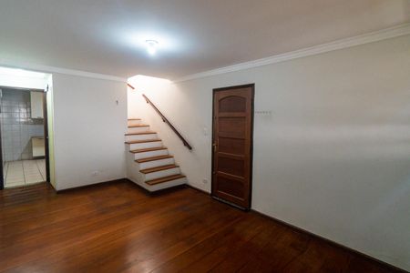 Casa para alugar com 70m², 2 quartos e 2 vagas Casa para alugar com 70m², 2 quartos e 2 vagasSala
