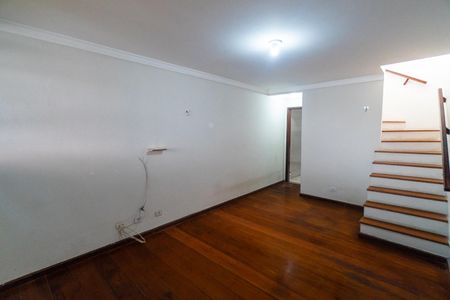 Casa para alugar com 70m², 2 quartos e 2 vagas Casa para alugar com 70m², 2 quartos e 2 vagasSala