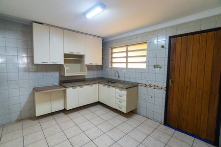 Casa para alugar com 70m², 2 quartos e 2 vagas Casa para alugar com 70m², 2 quartos e 2 vagasCozinha