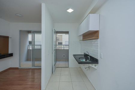 Cozinha de casa para alugar com 2 quartos, 45m² em Jurubatuba, São Paulo