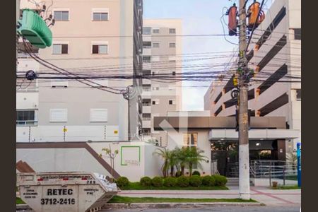 Apartamento para alugar com 45m², 2 quartos e 1 vaga Apartamento para alugar com 45m², 2 quartos e 1 vagaFachada