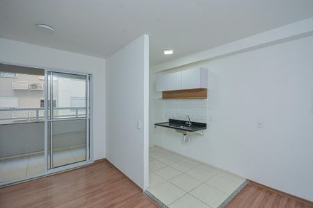 Sala de casa para alugar com 2 quartos, 45m² em Jurubatuba, São Paulo