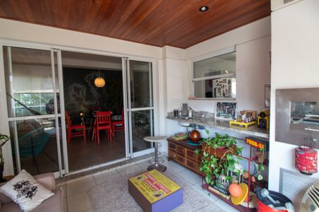 Apartamento à venda com 105m², 3 quartos e 2 vagasVaranda Gourmet