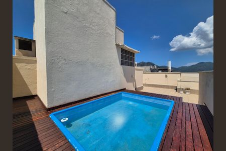 Apartamento à venda com 155m², 3 quartos e 2 vagas Apartamento à venda com 155m², 3 quartos e 2 vagasÁrea da Piscina