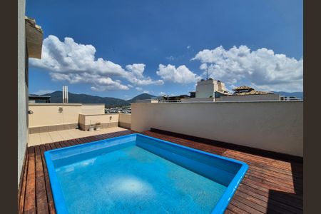 Apartamento à venda com 155m², 3 quartos e 2 vagas Apartamento à venda com 155m², 3 quartos e 2 vagasÁrea da Piscina