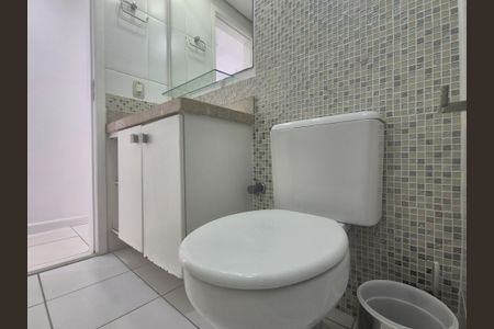 Apartamento à venda com 155m², 3 quartos e 2 vagas Apartamento à venda com 155m², 3 quartos e 2 vagasBanheiro Social