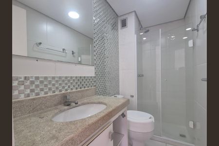 Apartamento à venda com 155m², 3 quartos e 2 vagas Apartamento à venda com 155m², 3 quartos e 2 vagasBanheiro da Suíte