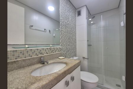 Apartamento à venda com 155m², 3 quartos e 2 vagas Apartamento à venda com 155m², 3 quartos e 2 vagasBanheiro Social