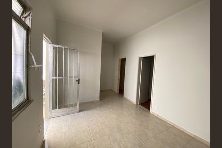 Casa à venda com 50m², 1 quarto e sem vagaSala