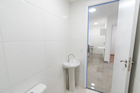 Apartamento à venda com 39m², 2 quartos e 1 vaga Apartamento à venda com 39m², 2 quartos e 1 vagaBanheiro
