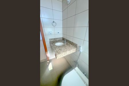 Casa à venda com 198m², 3 quartos e 3 vagasBanheiro