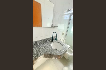 Casa à venda com 198m², 3 quartos e 3 vagasBanheiro