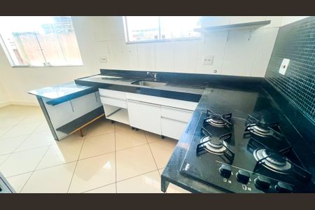 Casa à venda com 198m², 3 quartos e 3 vagasCozinha