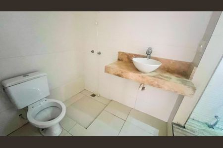 Casa à venda com 198m², 3 quartos e 3 vagasBanheiro