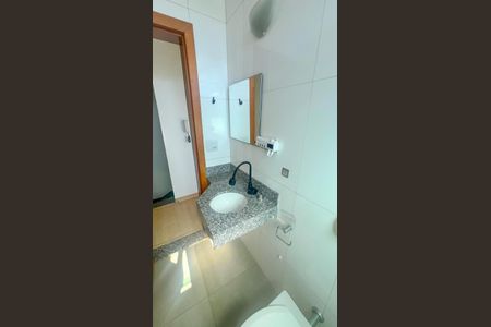 Casa à venda com 198m², 3 quartos e 3 vagasBanheiro