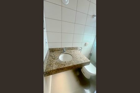 Casa à venda com 198m², 3 quartos e 3 vagasBanheiro