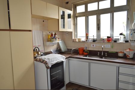 Casa à venda com 350m², 4 quartos e 3 vagasCozinha