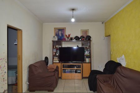 Casa à venda com 350m², 4 quartos e 3 vagas Casa à venda com 350m², 4 quartos e 3 vagasSala