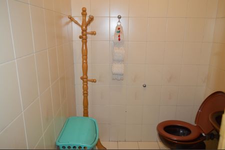 Casa à venda com 350m², 4 quartos e 3 vagasBanheiro da Suíte 1