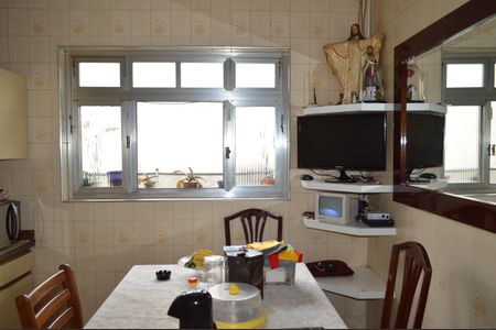 Casa à venda com 350m², 4 quartos e 3 vagasCozinha