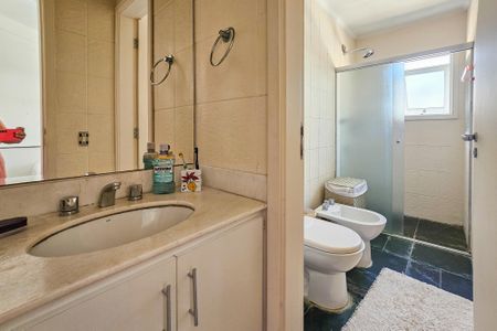 Apartamento para alugar com 350m², 4 quartos e 2 vagasBanheiro da Suíte 2