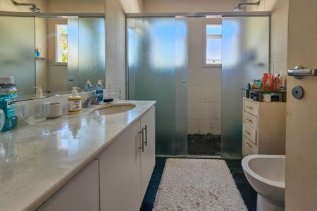 Apartamento para alugar com 350m², 4 quartos e 2 vagasBanheiro da Suíte 2