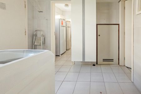 Apartamento para alugar com 350m², 4 quartos e 2 vagasÁrea de serviço