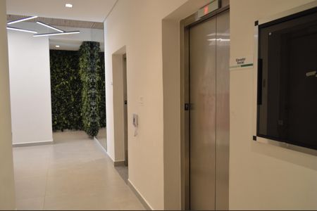 Apartamento à venda com 49m², 2 quartos e 1 vagaElevadores