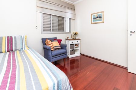 Apartamento à venda com 112m², 3 quartos e 2 vagasQuarto 2