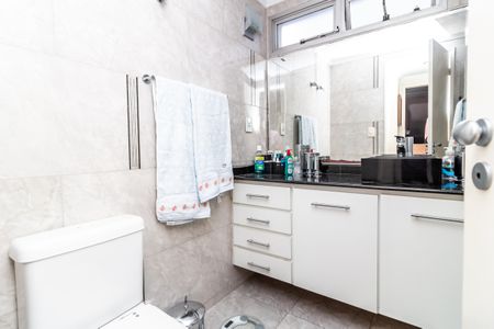 Apartamento à venda com 112m², 3 quartos e 2 vagasBanheiro