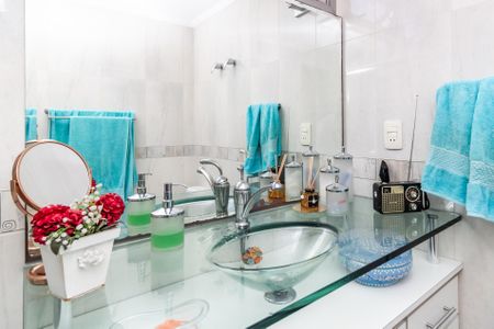 Apartamento à venda com 112m², 3 quartos e 2 vagasBanheiro da Suíte