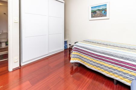 Apartamento à venda com 112m², 3 quartos e 2 vagasQuarto 2