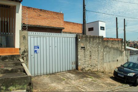 Casa para alugar com 140m², 2 quartos e 2 vagasFachada