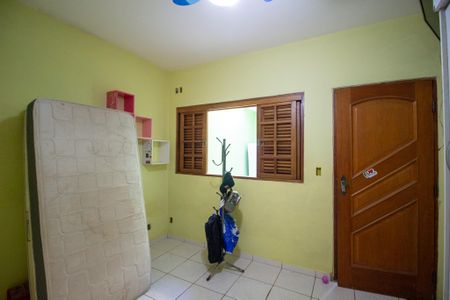 Casa para alugar com 140m², 2 quartos e 2 vagas Casa para alugar com 140m², 2 quartos e 2 vagasQuarto 2