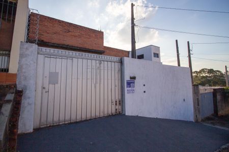 Casa para alugar com 140m², 2 quartos e 2 vagas Casa para alugar com 140m², 2 quartos e 2 vagasFachada