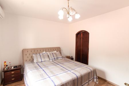 Casa à venda com 500m², 3 quartos e 5 vagasSuíte 1  