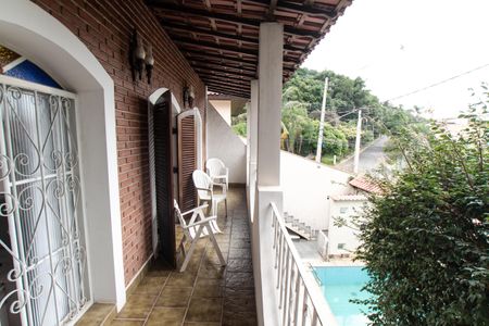 Casa à venda com 500m², 3 quartos e 5 vagasSala - Varanda  