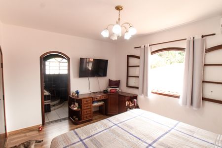 Casa à venda com 500m², 3 quartos e 5 vagasSuíte 1  